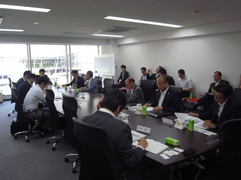 「朝会」初会合の様子