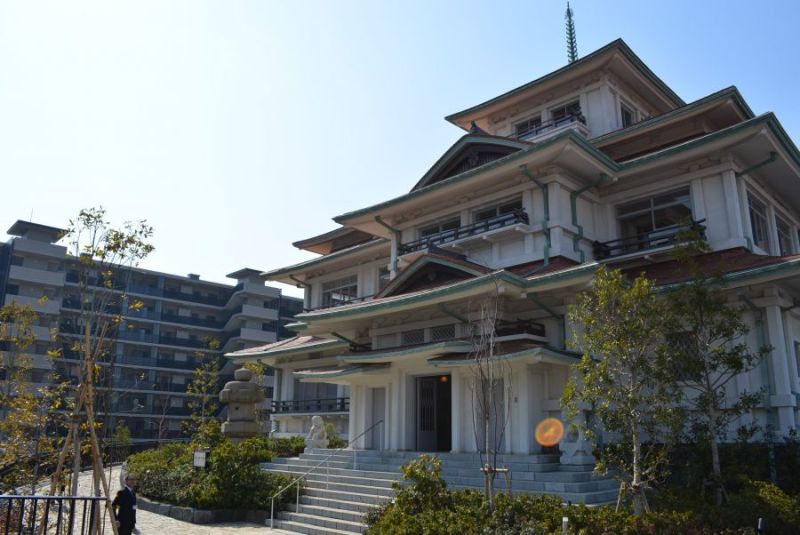 「ブリリアシティ横浜磯子」の敷地内にある貴賓館。で中村孝明氏のレストランがオープンする