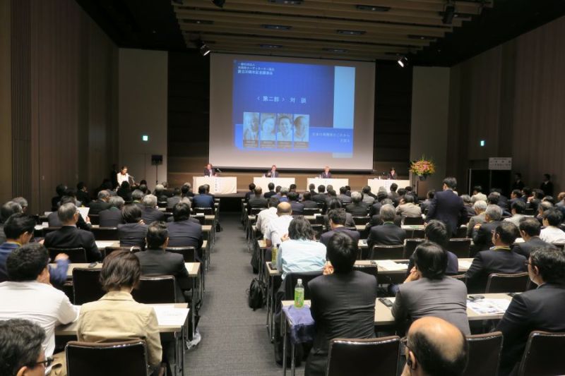 今後の街づくりで意見交換した対談風景