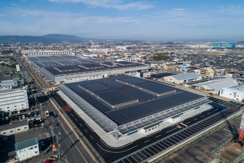 奈良工場は生産に加え、ショールームとしても活用する