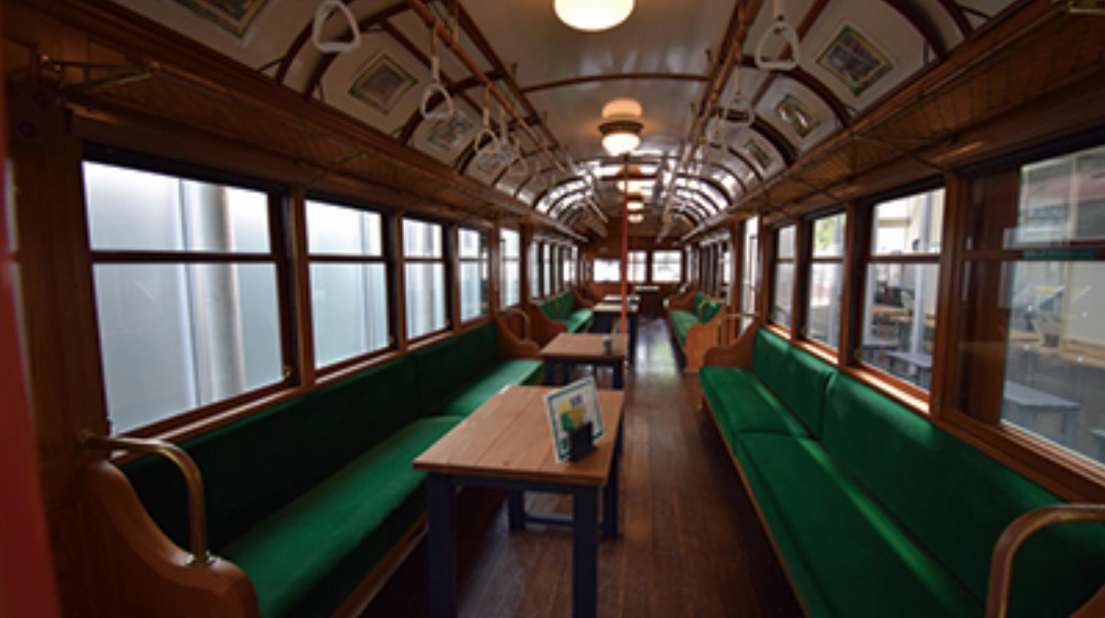 「電車とバスの博物館Ｂ棟」をシェアオフィス化。電車の車両内で仕事ができる