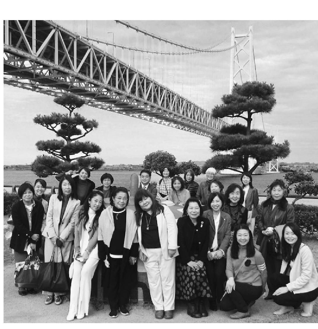 不動産女性塾と大阪コンサル女史会は、淡路島への親睦旅行と「パソナ移転が淡路島の不動産価格に及ぼす影響」をテーマにコラボ研修を実施した
