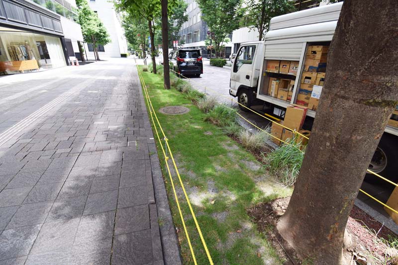 東京・丸の内仲通りの実証実験の様子